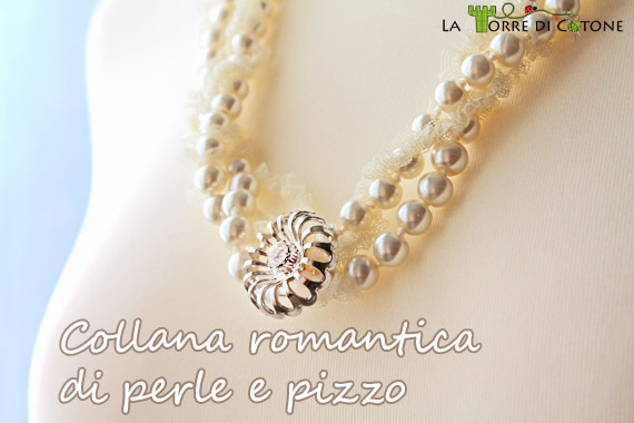 Collana romantica in perle e pizzo